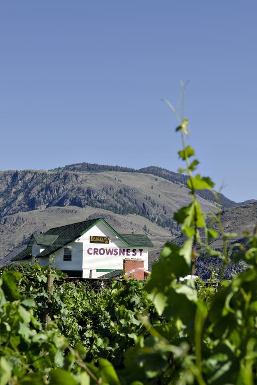 Crowsnest Vineyards Guesthouse Keremeos Exterior photo